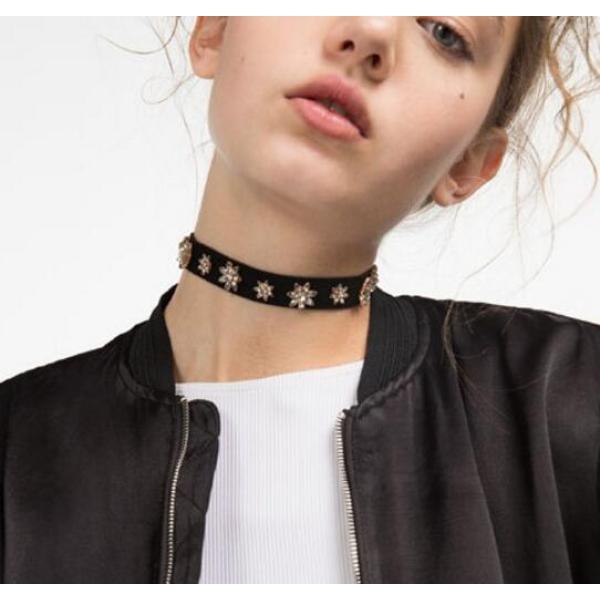 N-6497  Women Black Retro Velvet  Crystal Collars Necklace Choker Short Clavicle Chain