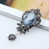 P-0357 Vintage Retro Brooch Pins Victoria Palace Antique Relief Queen Head Portrait Rhinestone Flower Shape Brooches For Women Accessory
