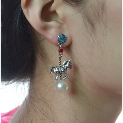 E-4207 2 Colors Animal Diamante Pearl Pendant Ear Stud Earrings for Women Charm Jewelry