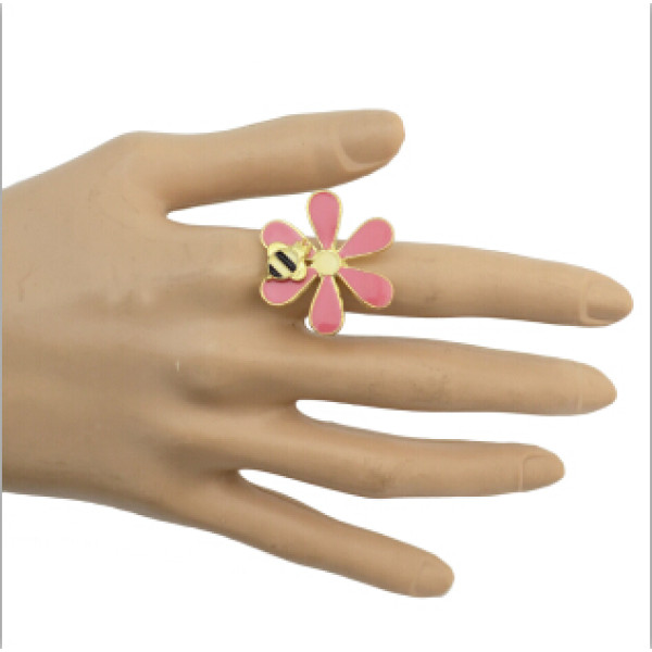 R-0624 R-0522 R-0703 R-0596 Vintage Gold Tone Engraving Flower Gem Stone Ring