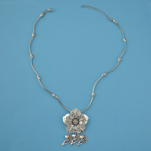 N-6974 New Fashion Silver Plated Alloy Flower fish pendant Necklace