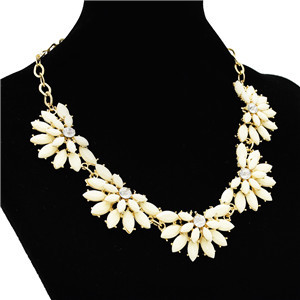 N-0292 New fashion gold plated resin gem crystal flower adjustable choker necklace for women jewelry