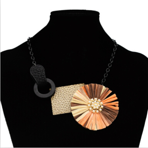 N-7117  Cute 5 Colors Elegant Pearls Plastic Flower Pendant Gothic Choker Bid Necklace Artificial Leather Geometric Pendant for Women Jewelry