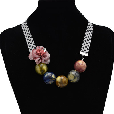 N-7149 New Fashion Elegant Lady Fashion Resin Beads Flower Choker Necklace