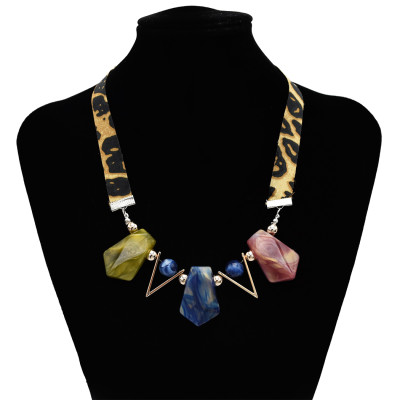 N-7156 Retro Resin Pendant Necklace Geometric Leopard Chain Sexy Women Necklaces