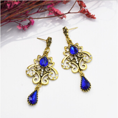 E-5086 Turkish Boho Gold Metal Italy Rhinestone Statement Earrings Creative Vintage Carved Hollow Out Drop Dangle Earrings for Women Festival Party Jewelry