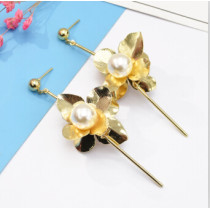 E-5144  2 Colors Elegant Europian  New Fashion Alloy Statement Earrings Creative Pearl Flower Drop Earrings for Women Jewelry