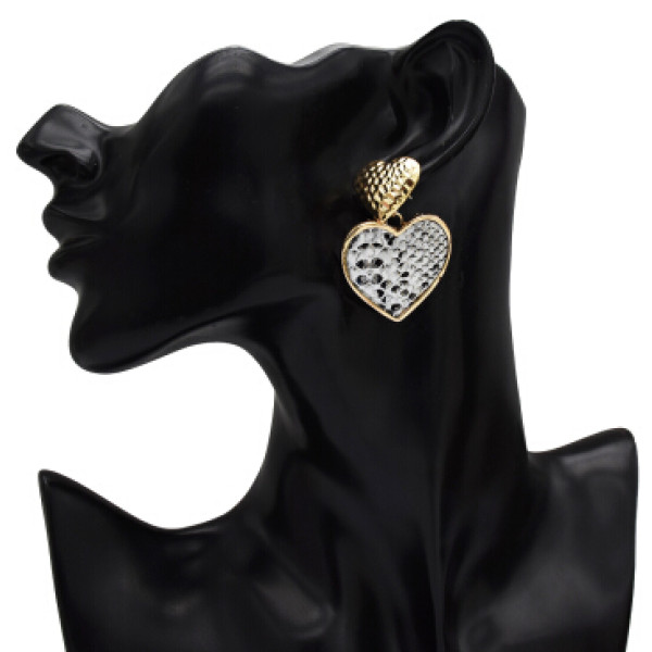 E-5213 Fashion 4 Color Heart Shaped Drop Dangle Earrings For Women Jewelry