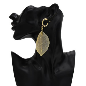 E-5371    Leaf earrings with golden hooks and light Pendant Earrings Jewelry For Women Design