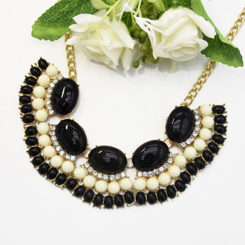 N-3001 Multicolor Stylish Geometric Crystal Pendant Necklace Acrylic Adjustable Women's Jewelry