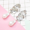 E-5514 Baroque Vintage Earrings Fashion Antique Alloy Leaf Irregular Simulated Pearl Charm Earrings for Woman pendientes mujer