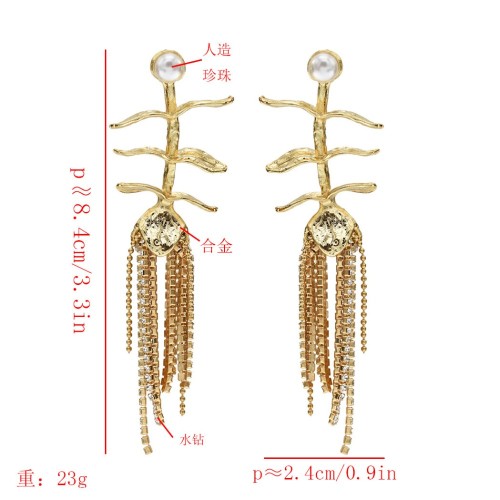 E-5637 New simple metal leaf inlaid pearl earrings European and American fashion flower long tassel earrings net red Jewlry