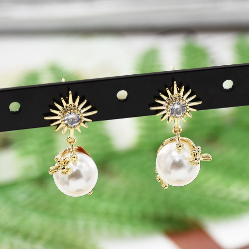 E-5680 Pearl pendant  925 Stud earrings fashion simple personality flower diamond elegant delicate ladies earrings.