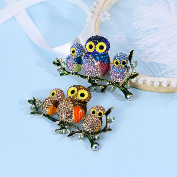 P-0344 Owl Pin Brooch Colorful Enamel Rhinestone Animal Brooch