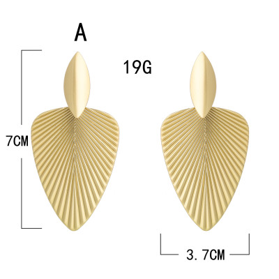 E-5732 Fashion Golden Leaf Flower Earrings For Woman