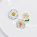 P-0449  New Cute Enamel Pins Daisy Blossom Brooches For Women Flower Button Badges Denim Jeans Dress Accessories