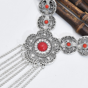N-7483 Bohemian gemstone hollow tassel necklace fashion atmosphere inlaid with Indian ethnic jewelry