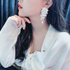 E-6103 Fashion Luxury Vintage Pearl Cluster Earrings for Women