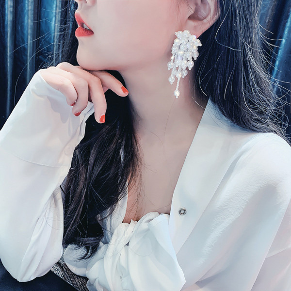 E-6103 Fashion Luxury Vintage Pearl Cluster Earrings for Women