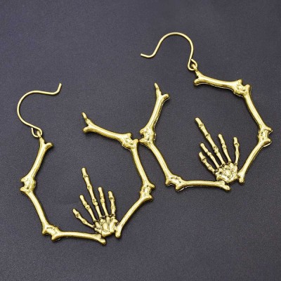 E-6130 European and American personality ghost claw earrings female street shooting show personality trend earrings jewelry