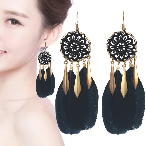 E-6134 Bohemian Stylish Girl Statement Gold Chain Tassel Wood Beads Drop Dream Catcher Women Feather Earrings