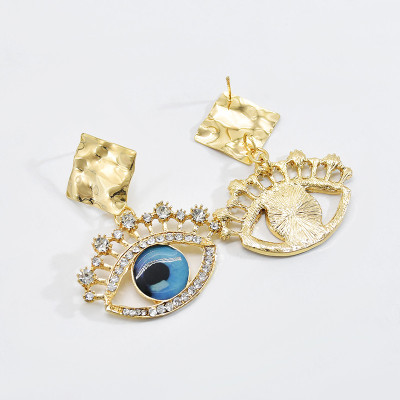 E-6202 2021 trendy eye shape crystal earrings for women golden alloy square earrings rhinestone eye pendant fashion novelty jewelry