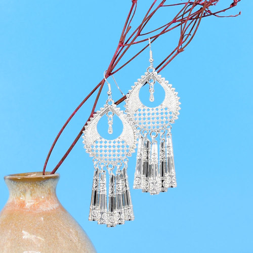 E-6255 Vintage Shining Silver Color Brincos Female Earrings Trendy Carving Tassel Earrings Ornaments Accessories