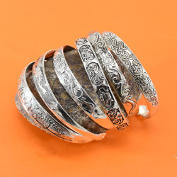 B-1140 Fashion Ethnic Vintage Tibetan Silver Open Cuff Bangles for Women Carved Flower Peacock Party Jewelry Gift