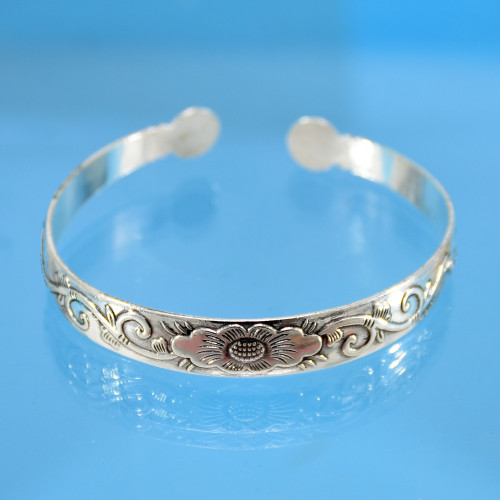 B-1140 Fashion Ethnic Vintage Tibetan Silver Open Cuff Bangles for Women Carved Flower Peacock Party Jewelry Gift