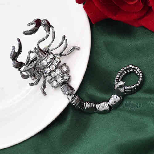 R-1568 Exaggerated Scorpion Flash Drill Index Finger Ring Punk Ins Wind Alloy Elastic For Women Girls Jewelry Rings