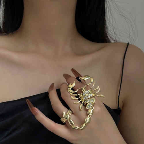 R-1568 Exaggerated Scorpion Flash Drill Index Finger Ring Punk Ins Wind Alloy Elastic For Women Girls Jewelry Rings