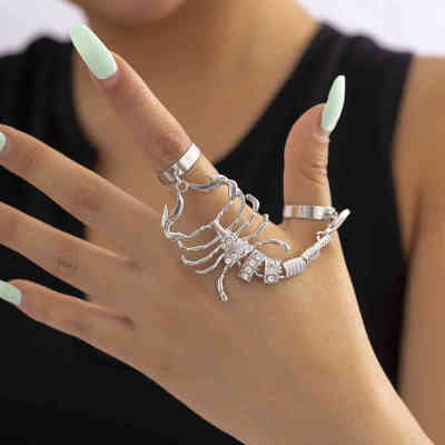 B-1217 Women Fashion Punk Alloy Scorpion Flash Drill Index Finger Ring  Elastic Jewelry Rings
