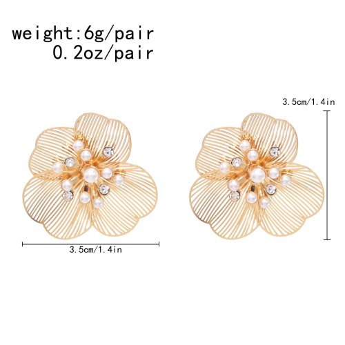 E-6747 Alloy Hollow Women Earrings Baroque Elegant Flower Stud Earrings
