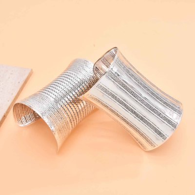 B-1357 Vintage Alloy Women Bracelets Ethnic Travel Gifts Punk Charms Arm Bracelets