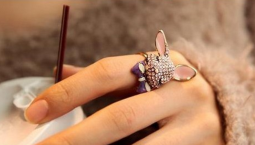 R-0742 New Fashion Rabbit Gold Plated Alloy Ring