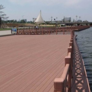 Natural wood looking and feel  composite decking wpc decking