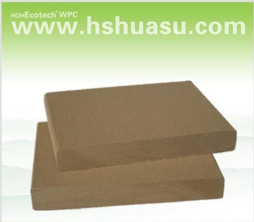 Natural wood looking and feel wood plastic composite decking