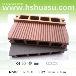 WOODEN التزيين في الهواء الطلق