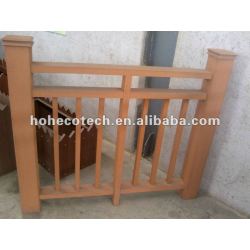 屋外の柵に床を張るwpcのdecking