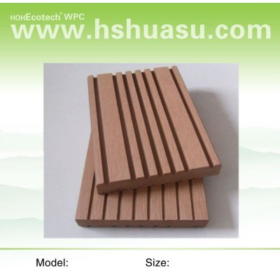 Natural feel wood plastic composite decking