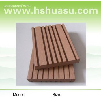 Natural feel wood plastic composite decking