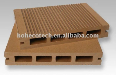2012 High Quality Wood Plastic Composite Deckings