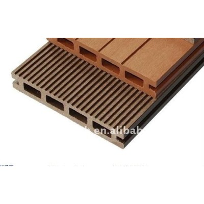 Grooved WPC flooring/decking