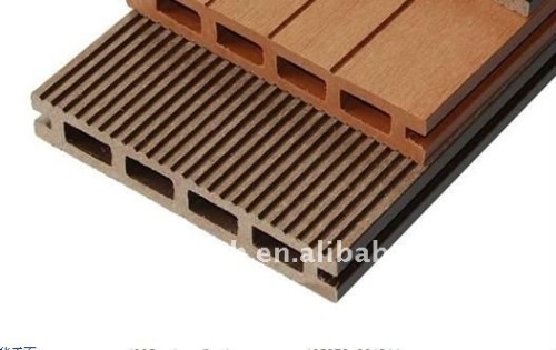 Grooved WPC flooring/decking