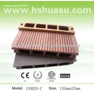 質の屋外のビニールのフロアーリングの135x25mmヒマラヤスギ
