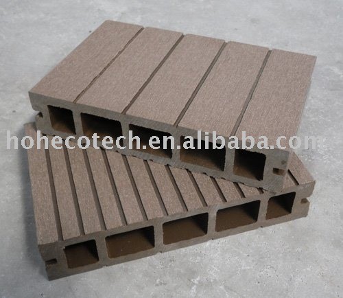 Wood-plastic composite decking board