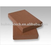 durable hot sale wood plastic composite fencing material (water proof, UV resistance, resistance to rot and crack)