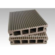 100x25mmのwpcのバルコニーのdecking