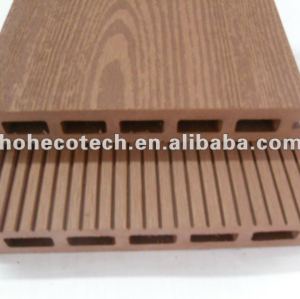 Le decking /wood de Decking en bambou extérieur de 145x22mm/la plate-forme composés en plastique en bois gravants en refief de wpc panneau de plancher couvrent de tuiles le bois de construction