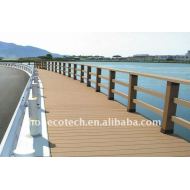 橋柵で囲む防水decking WPCの木製のプラスチック合成のdeckingか床張りのdecking